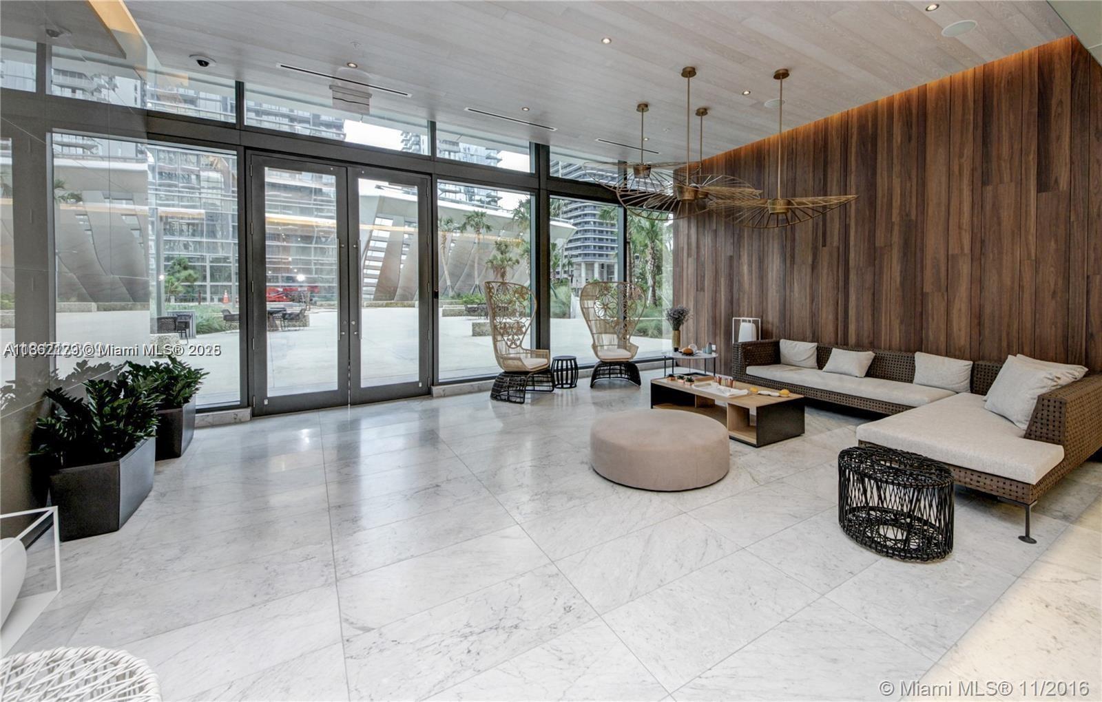 88 SW 7th St #2605, Miami FL 33130