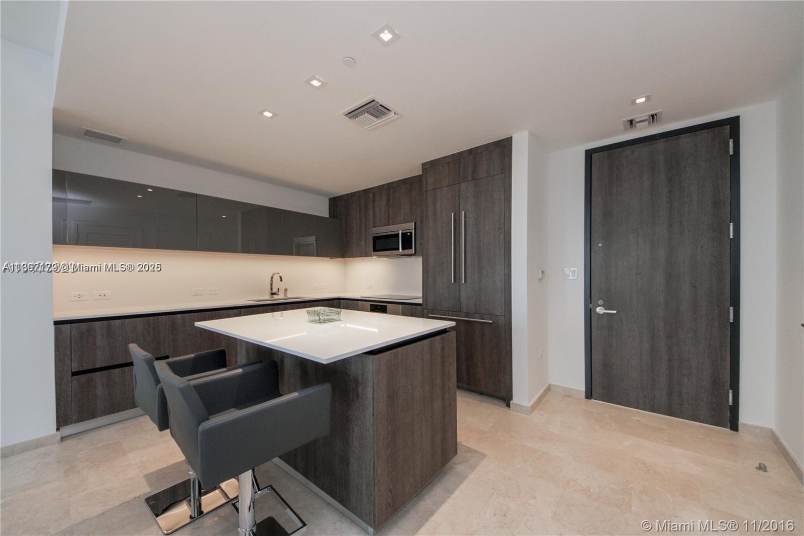 88 SW 7th St #2605, Miami FL 33130