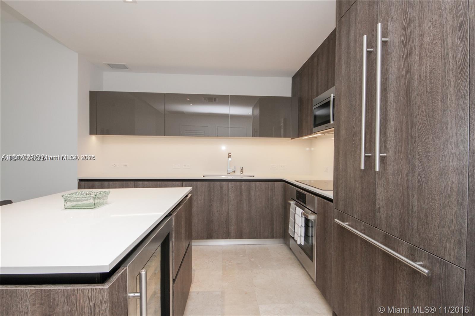 88 SW 7th St #2605, Miami FL 33130