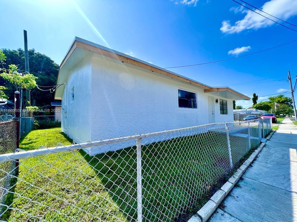 Property photo # 7