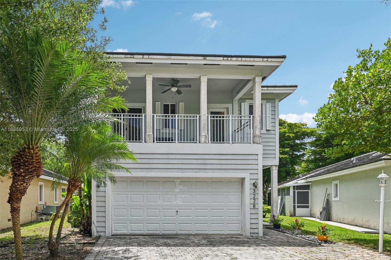 Can be furnished or unfurnished! Come check out this 4 bed 2 bath home with a large yard! This home is in a gated community and has an amazing club house with pool and gym! Minutes from shopping and dining!