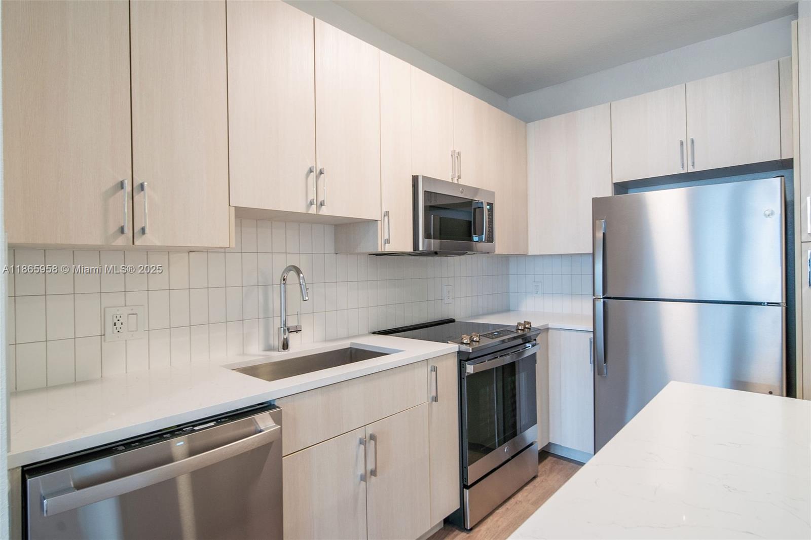 Property photo # 7