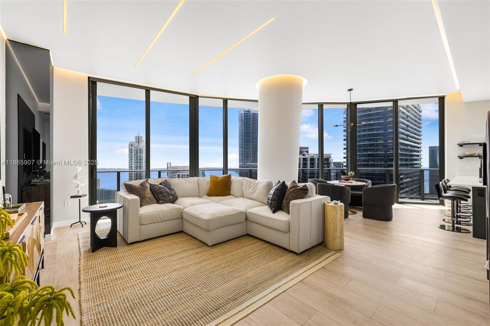 Apartamento para Alugar em Miami, FL