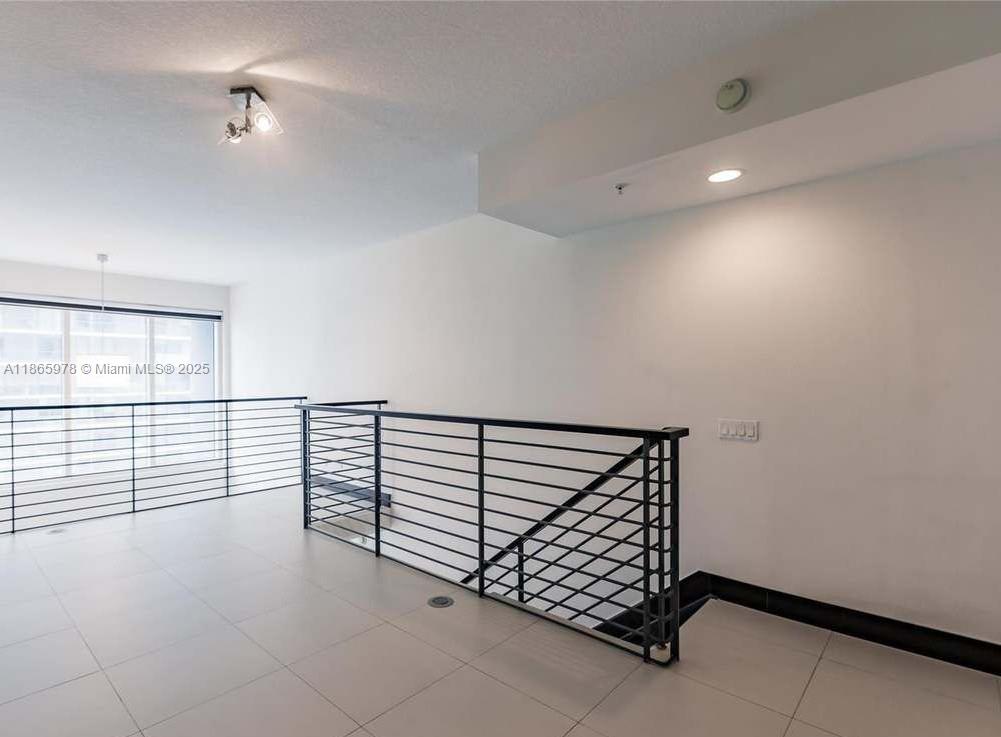 60 SW 13th St #2816, Miami FL 33130