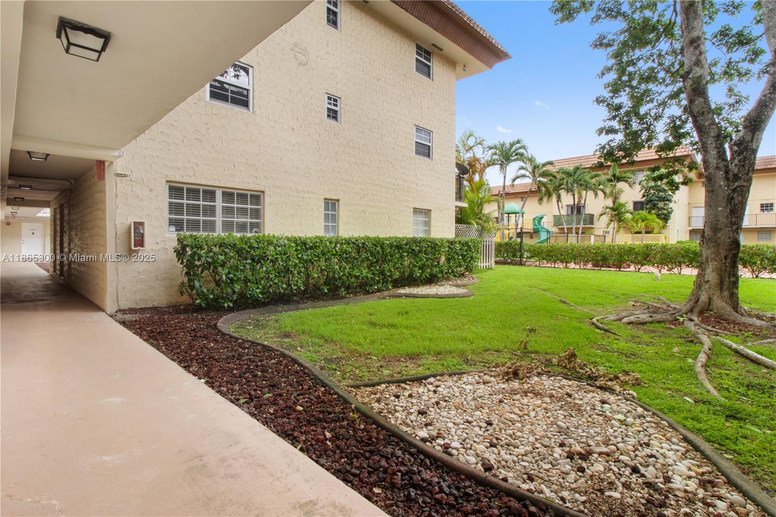 Property photo # 0