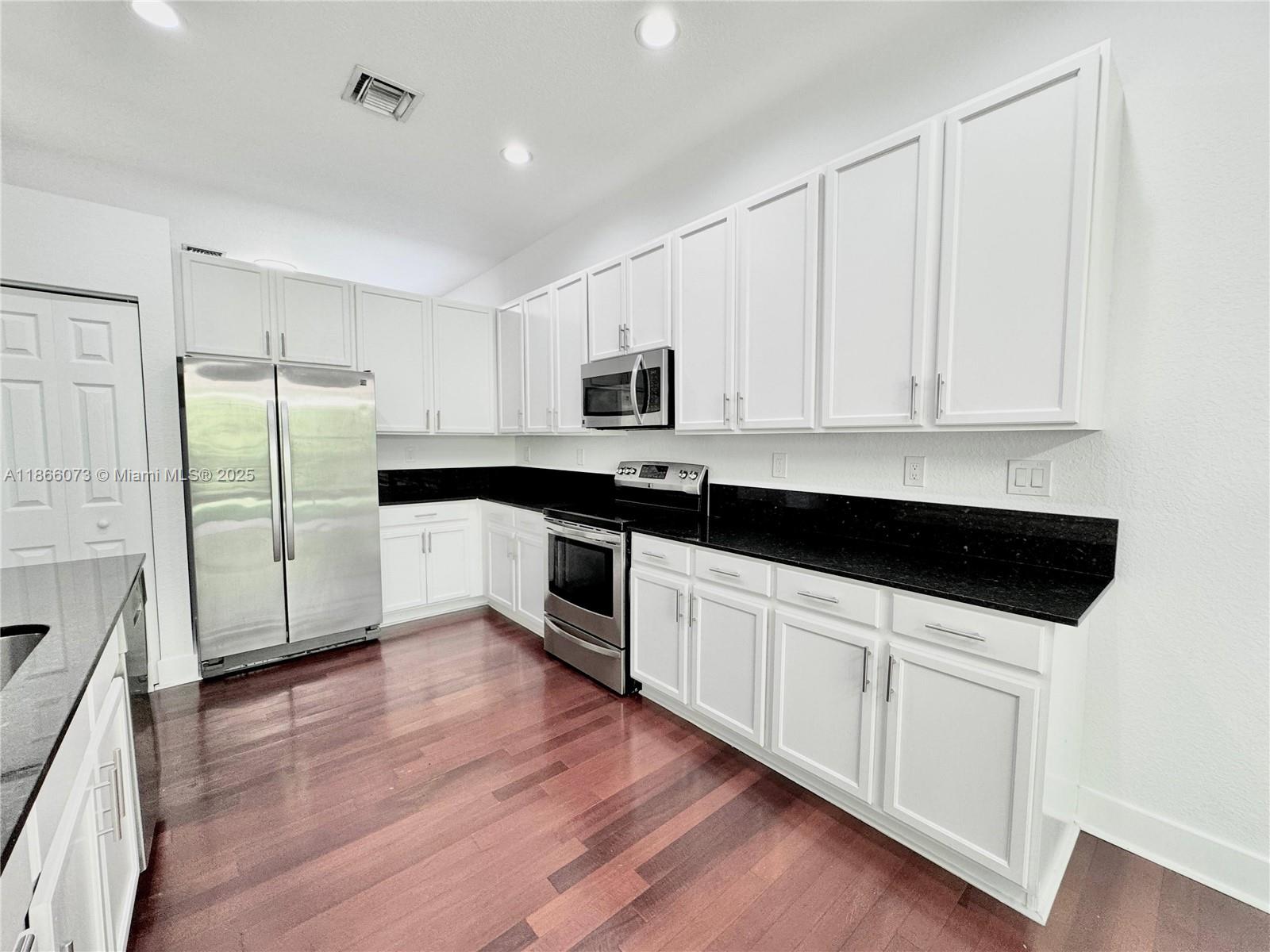 Property photo # 8