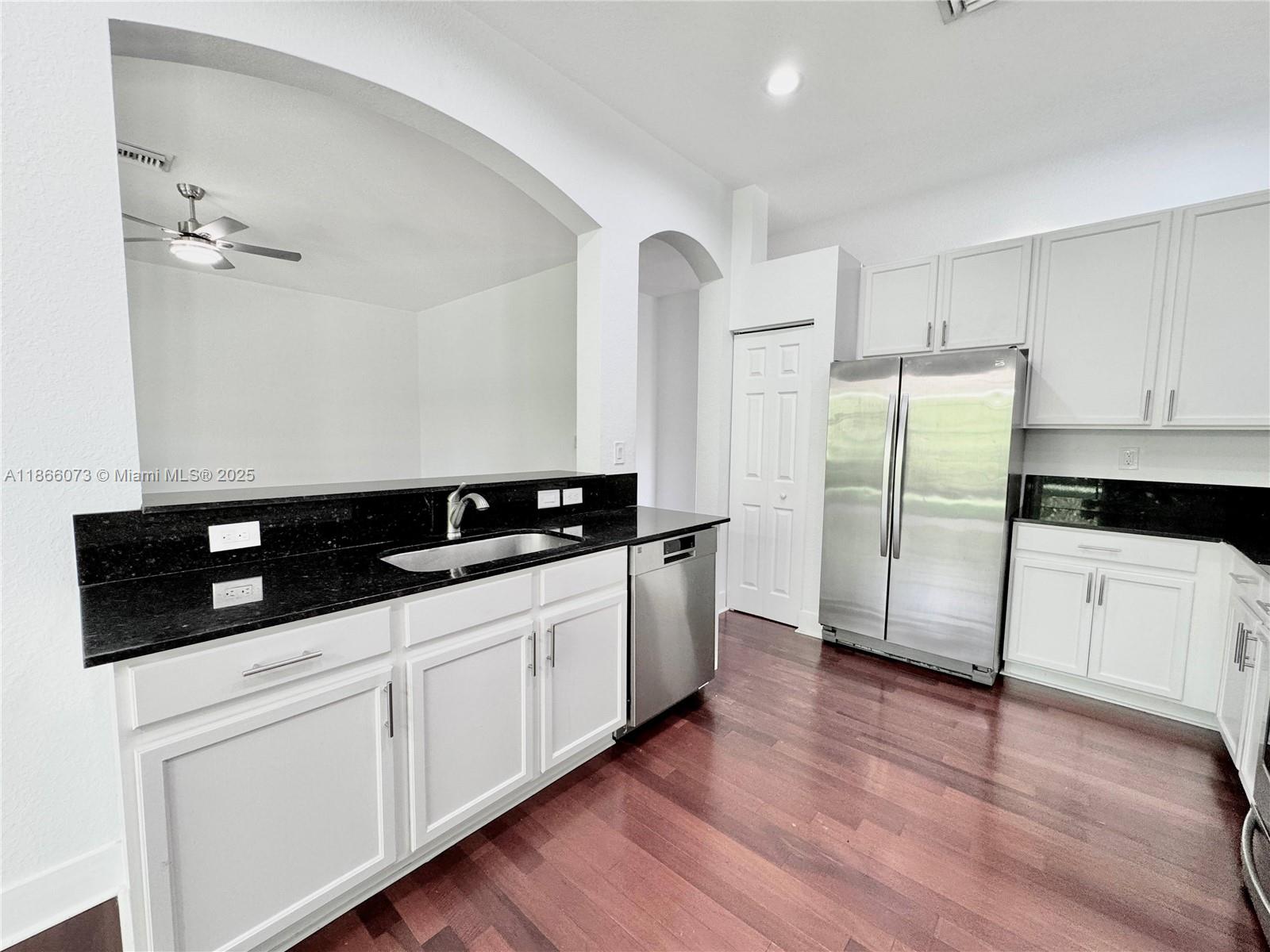 Property photo # 6