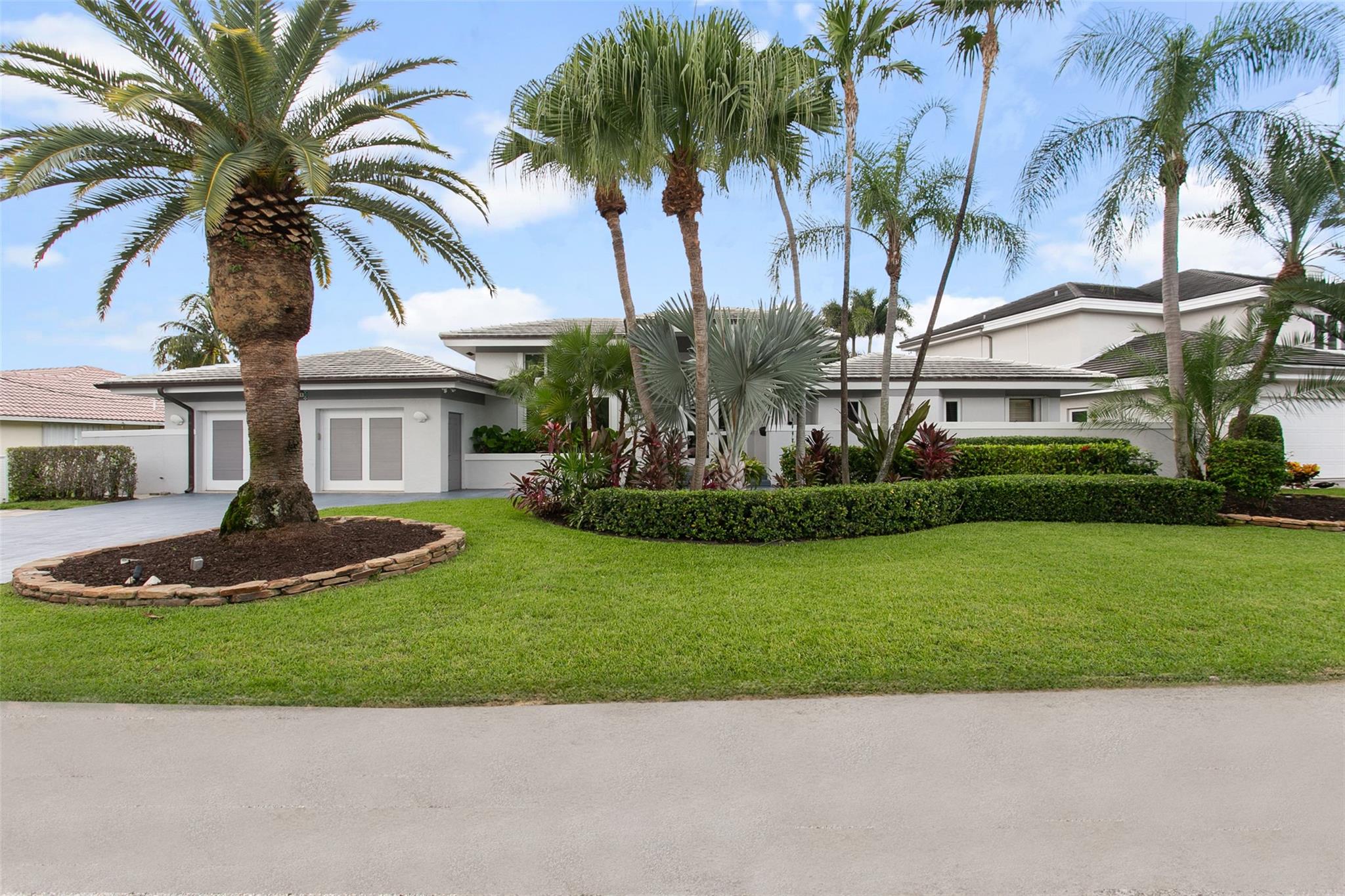 2365 NE 28th St Lighthouse Point FL