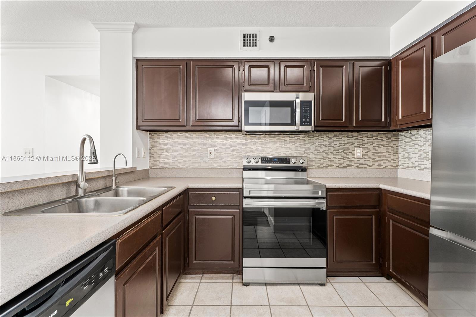 Property photo # 7