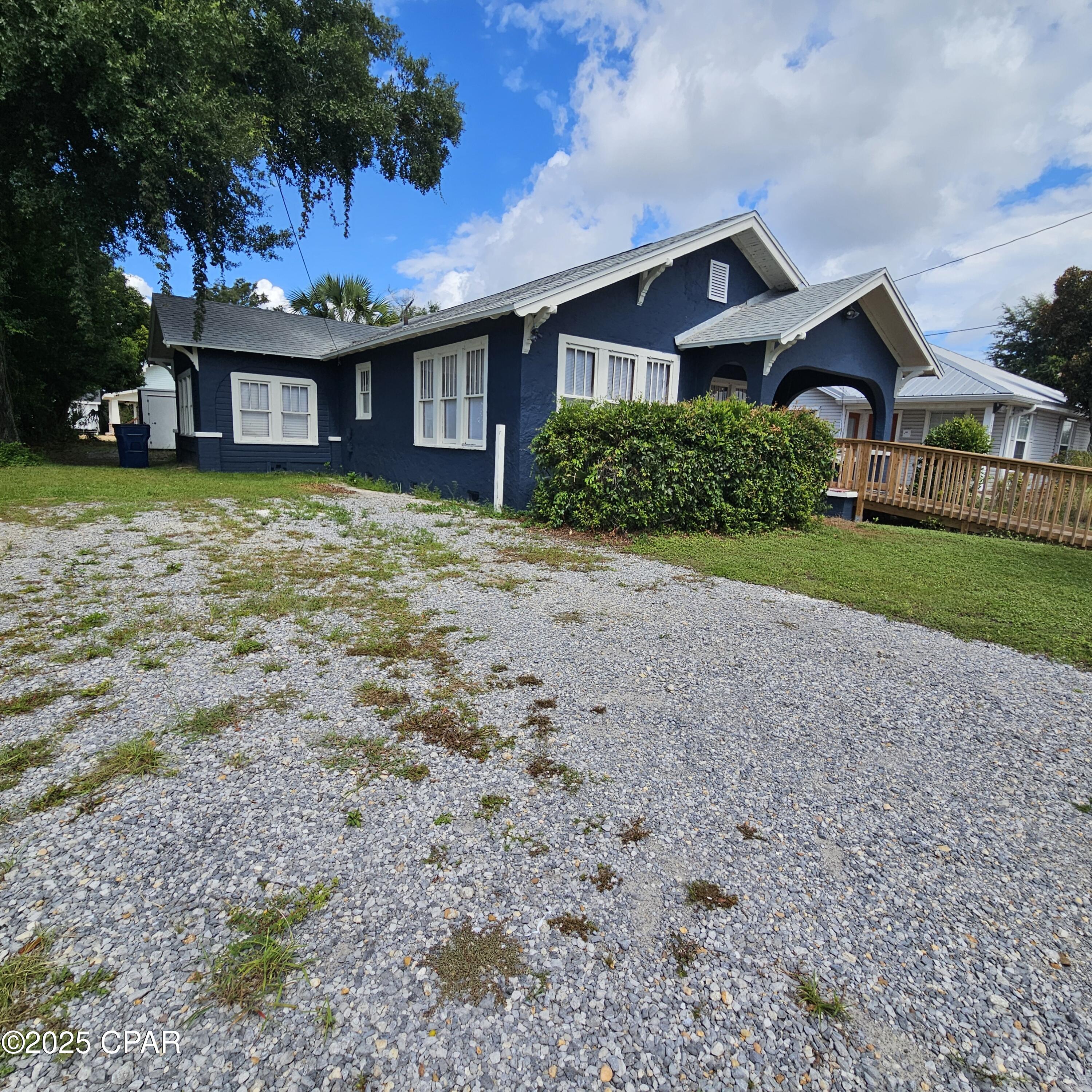 Image 2 For 1011 Grace Avenue