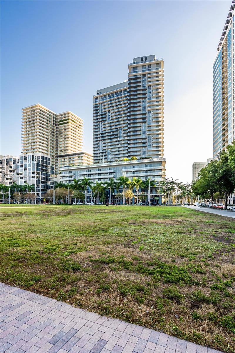 121 NE 34th St #3116, Miami FL 33137