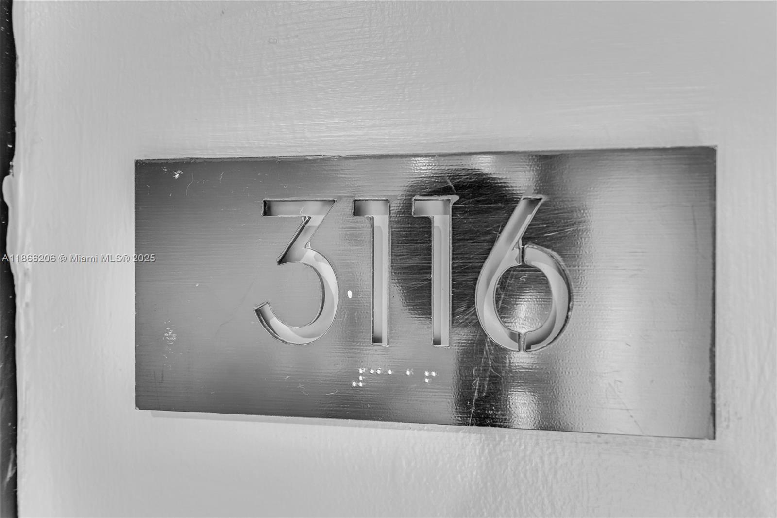 121 NE 34th St #3116, Miami FL 33137