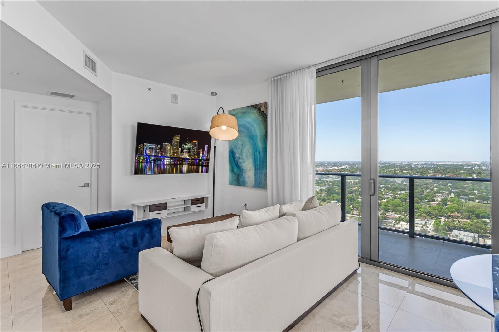 121 NE 34th St #3116, Miami FL 33137