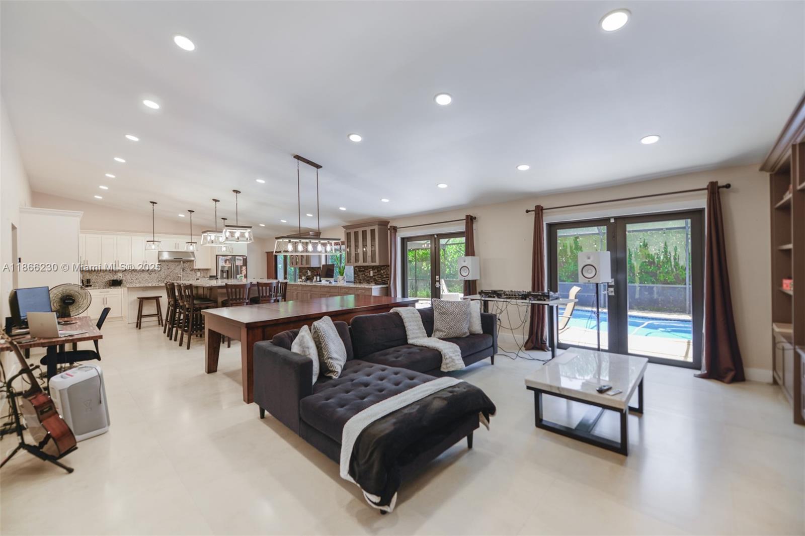 Property photo # 6