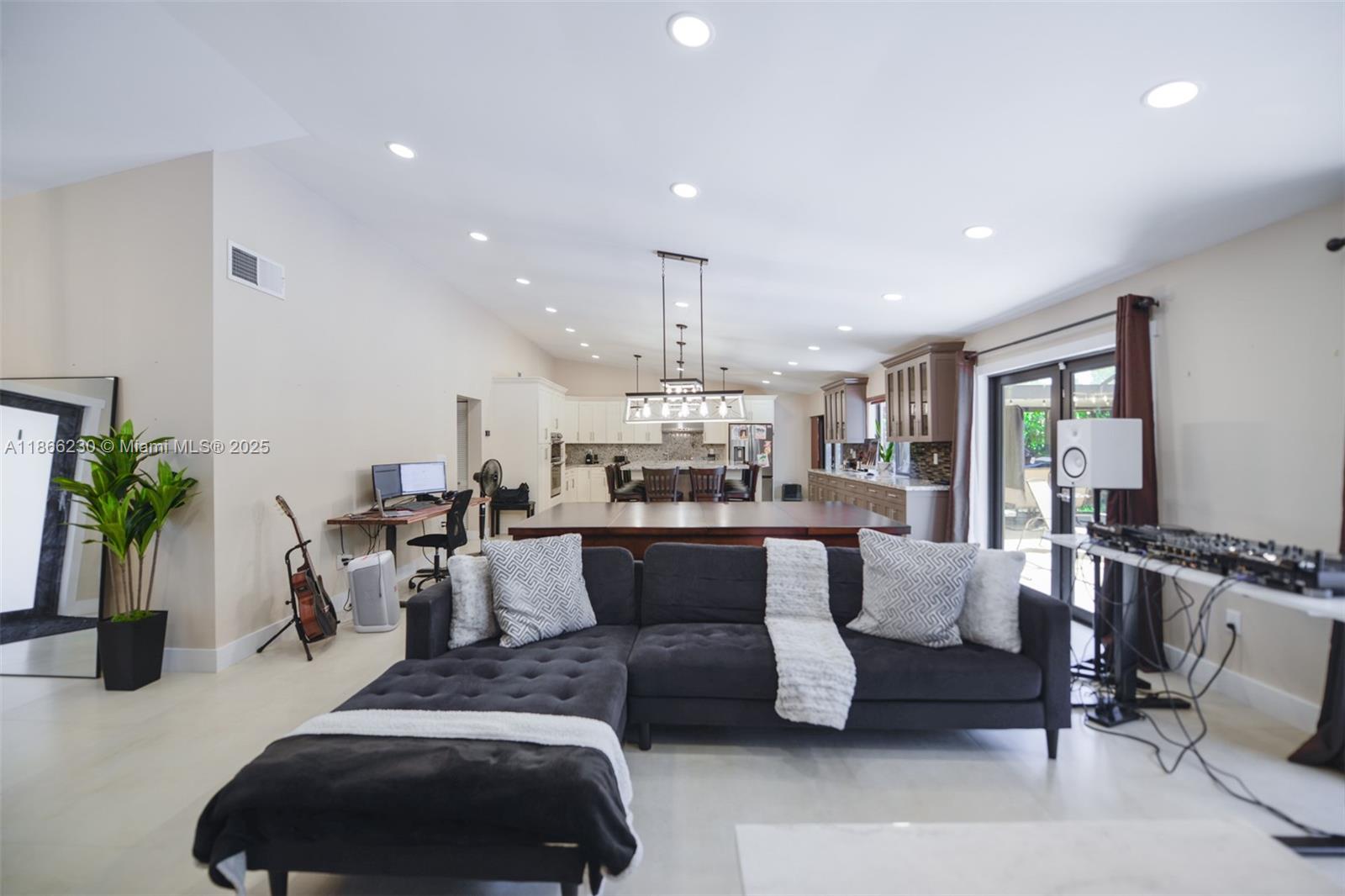 Property photo # 3