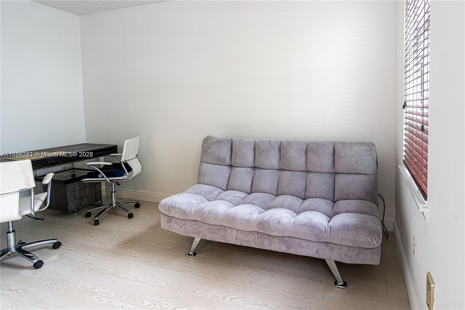 Property photo # 9