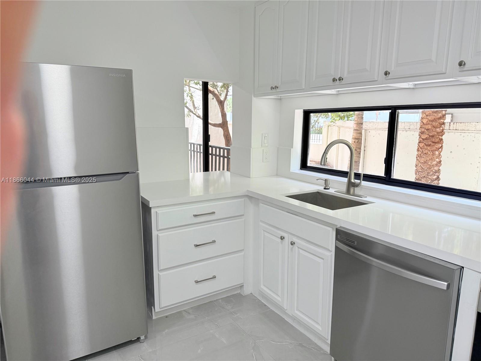 Property photo # 4