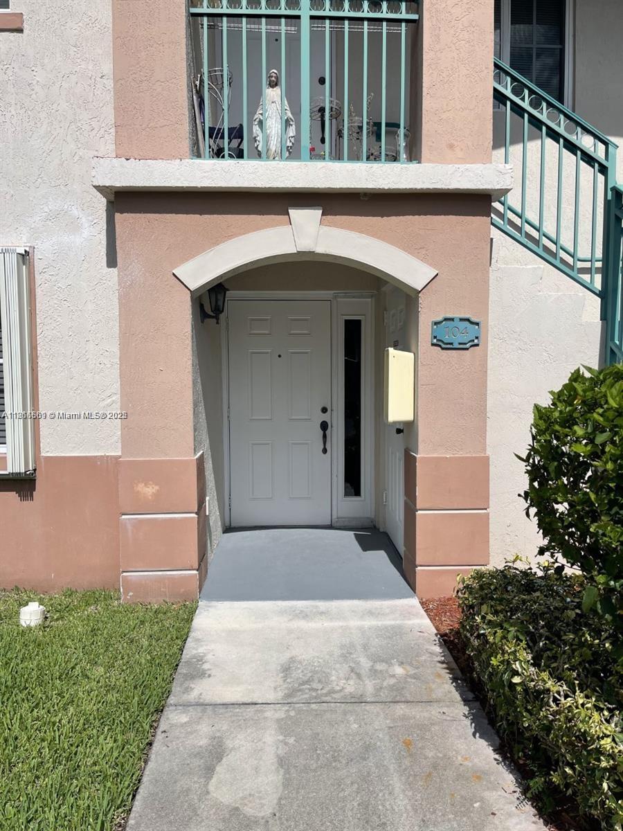 Beautiful Gate Community Venetia Gardens South. Very spacious first floor 2/2 with storage. It features tile floors throughout the whole property comes with a washer/dryer inside the unit. It also has access to a community pool, lakes, walking trail and etc. It is conveniently located close to the Florida Keys, Homestead Baptist Hospital, Florida Keys Outlet Mall, Publix, major restaurants and Florida Turnpike.