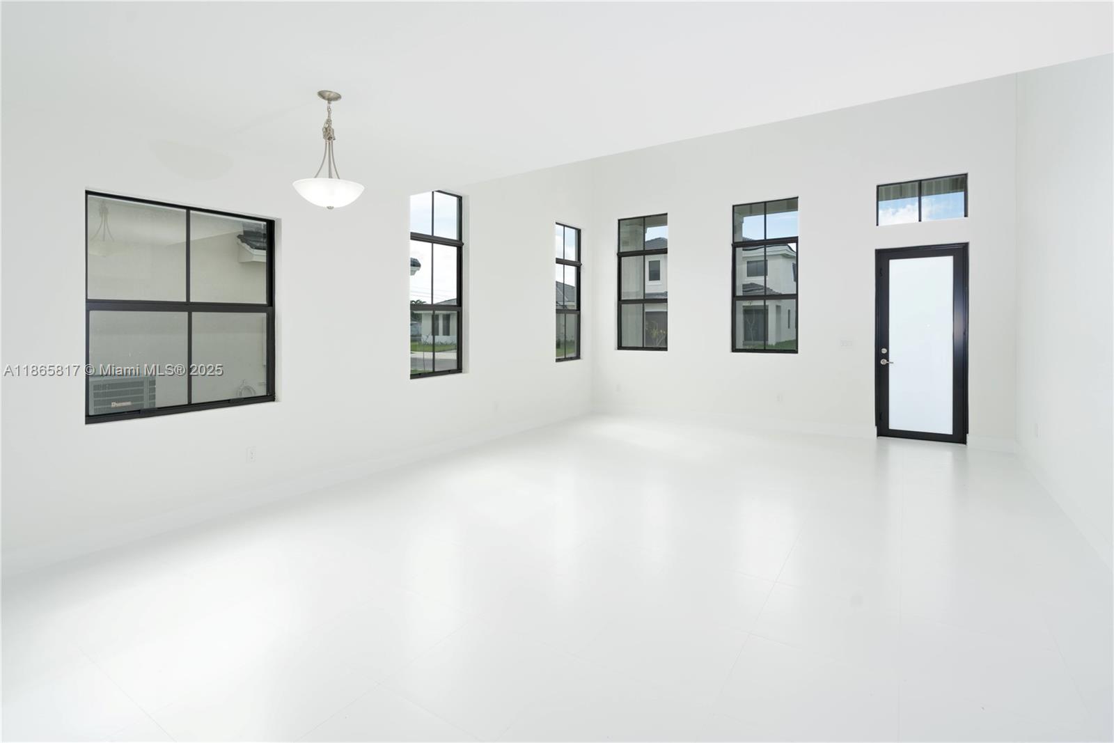 Property photo # 4