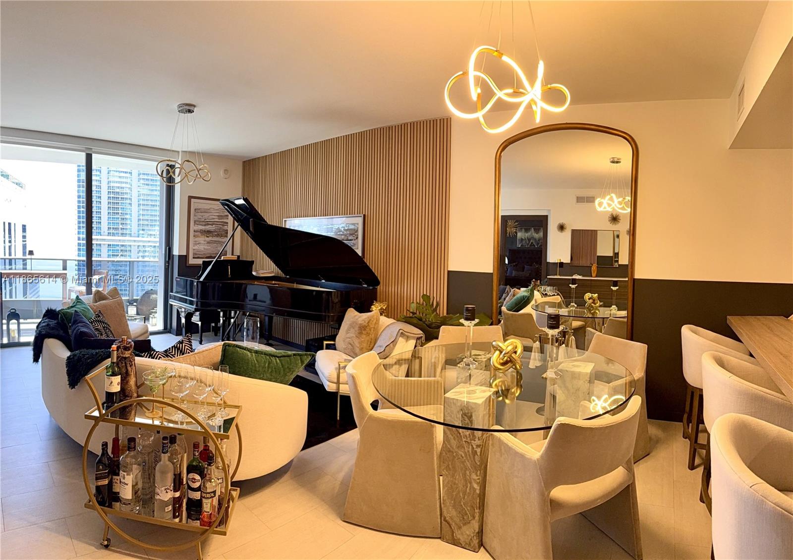 Apartamento para Alugar em Miami, FL