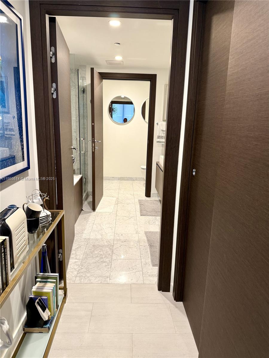 1000 Brickell Plz #4803, Miami FL 33131