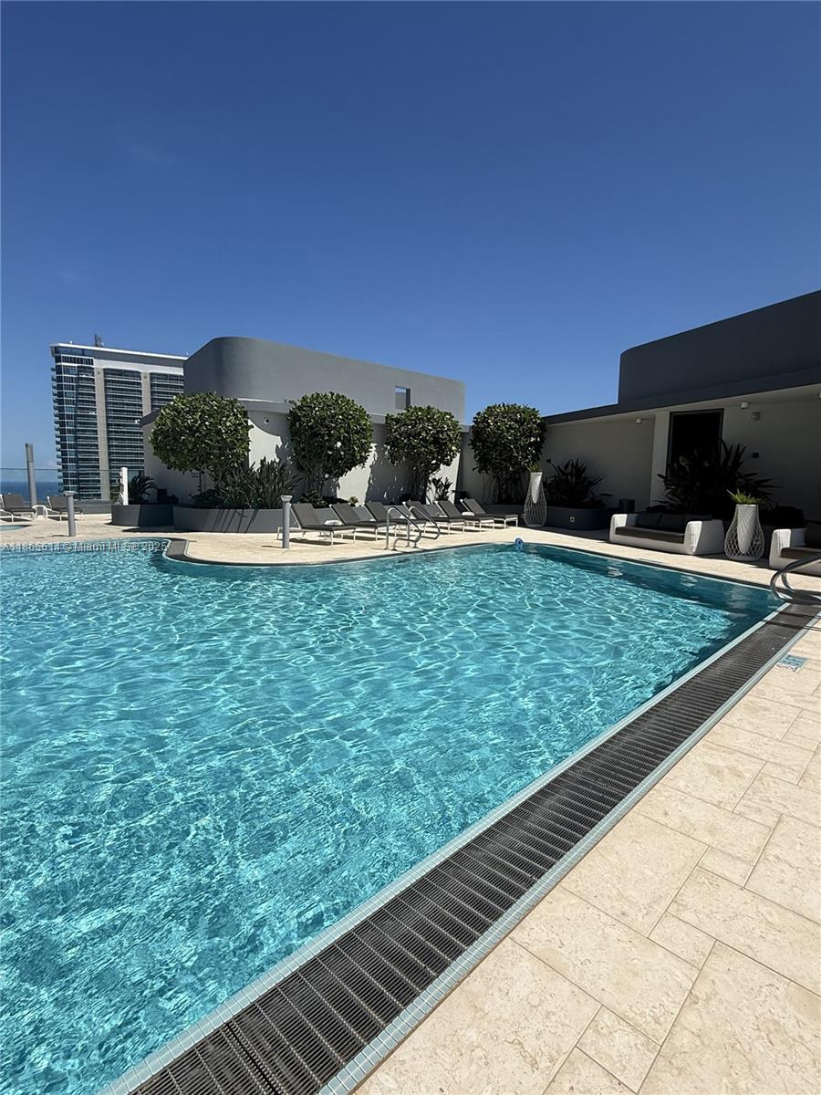 1000 Brickell Plz #4803, Miami FL 33131