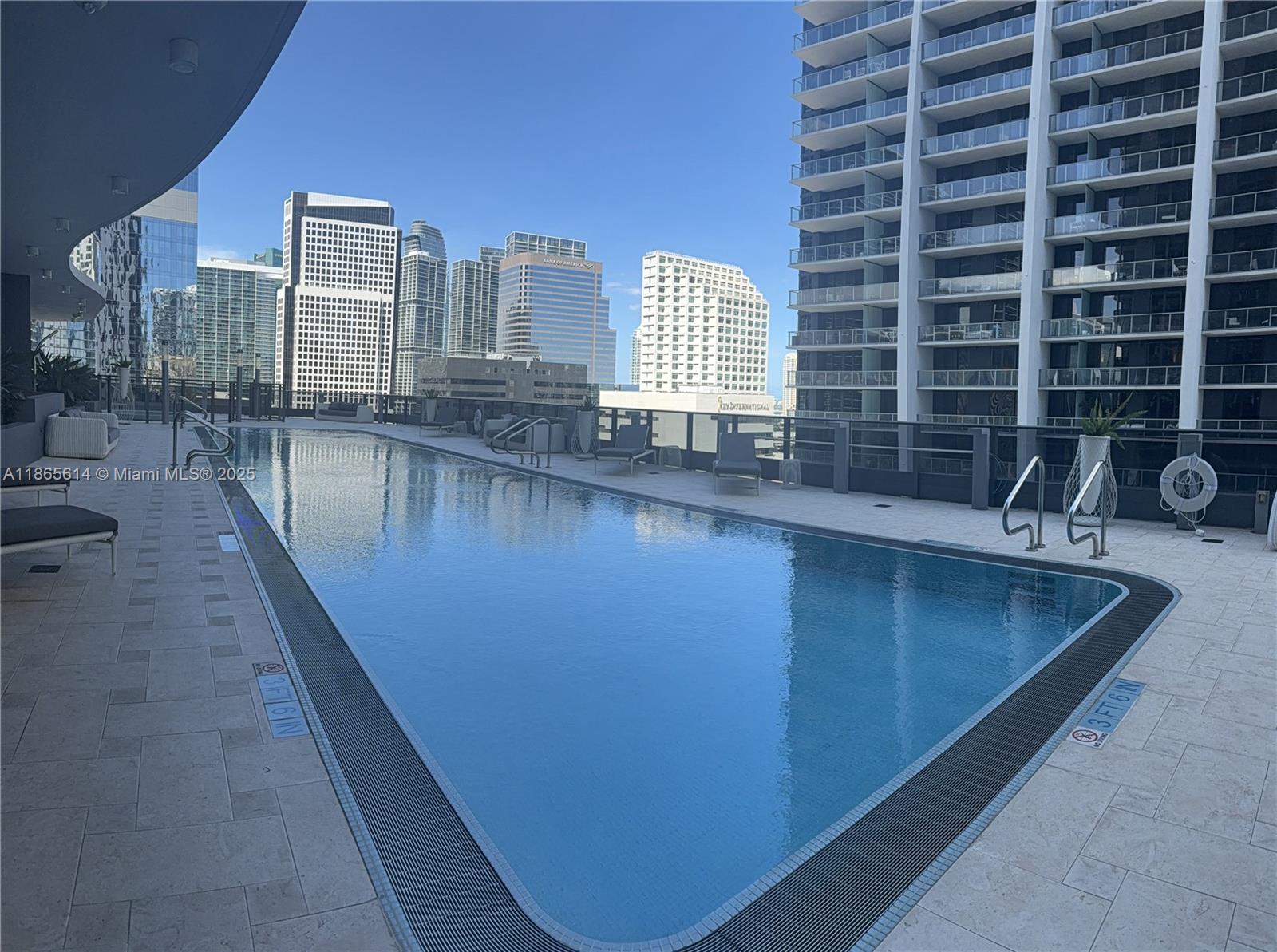 1000 Brickell Plz #4803, Miami FL 33131