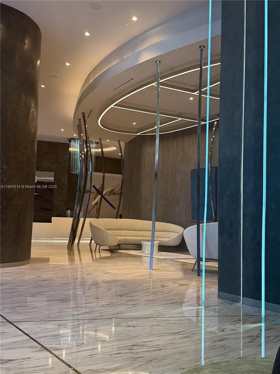 1000 Brickell Plz #4803, Miami FL 33131