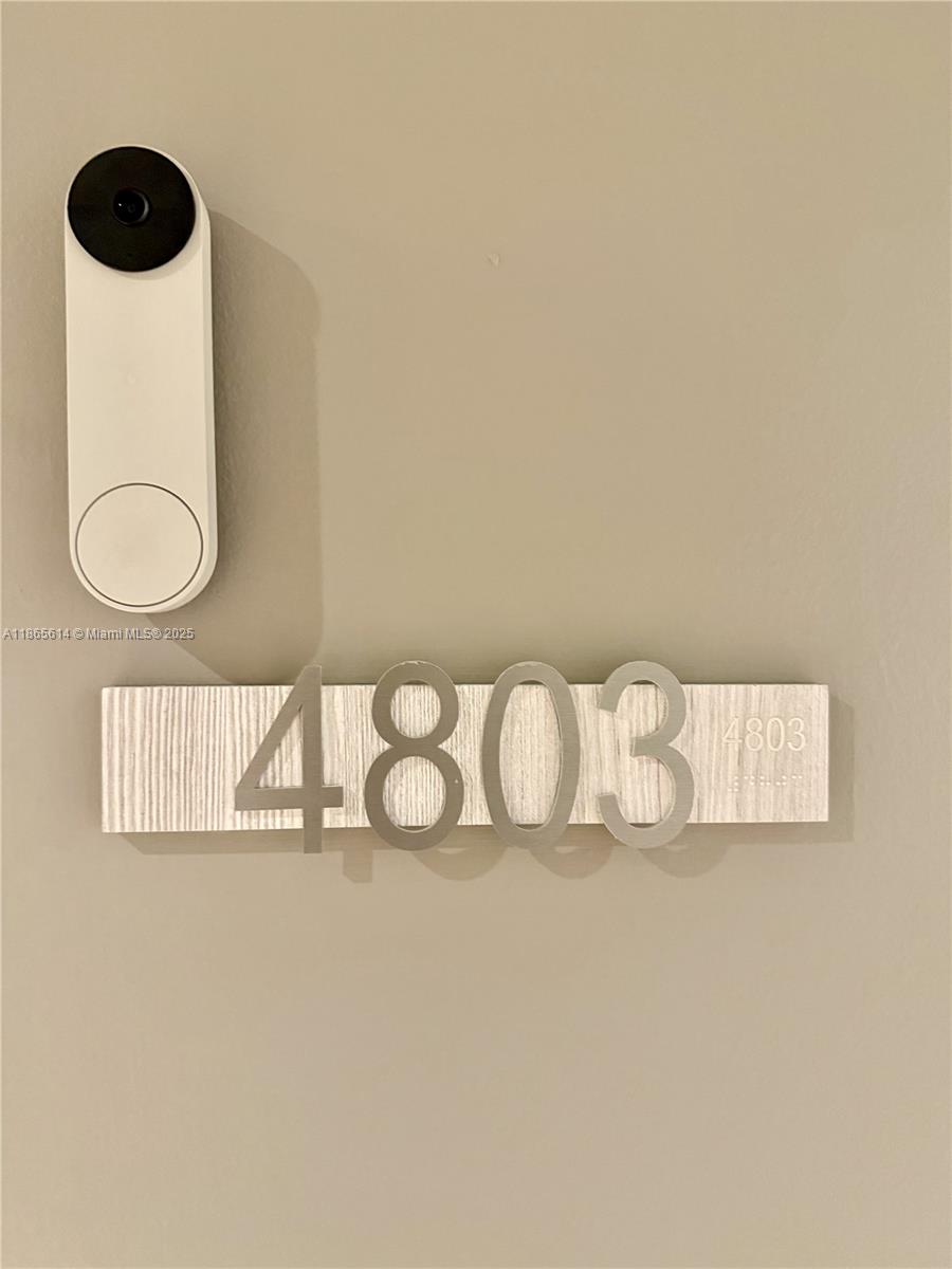 1000 Brickell Plz #4803, Miami FL 33131