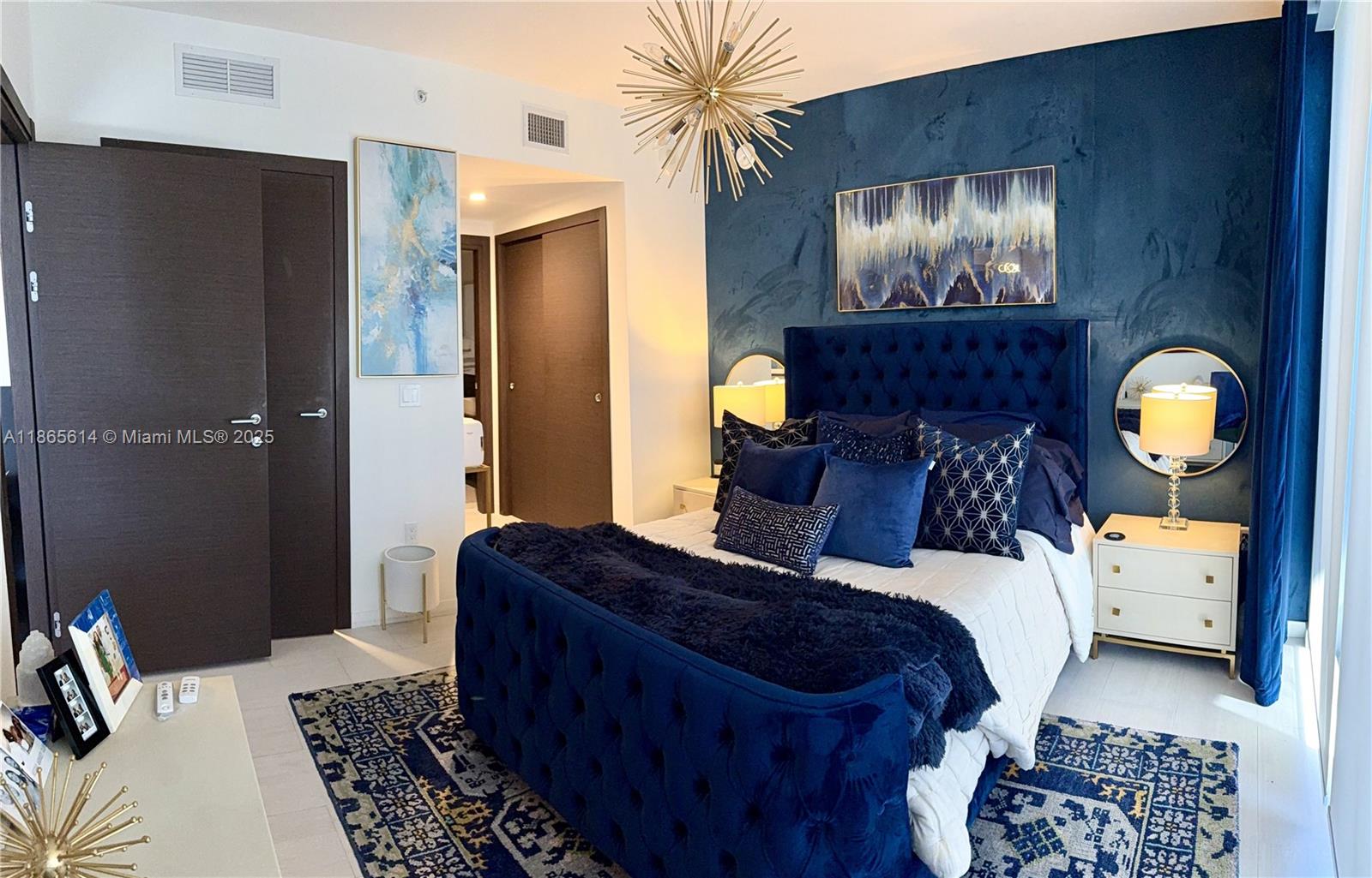 1000 Brickell Plz #4803, Miami FL 33131