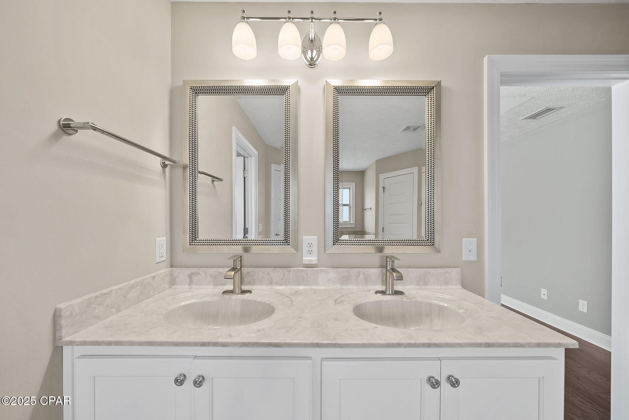 Image 18 For 3542 Azalea Way