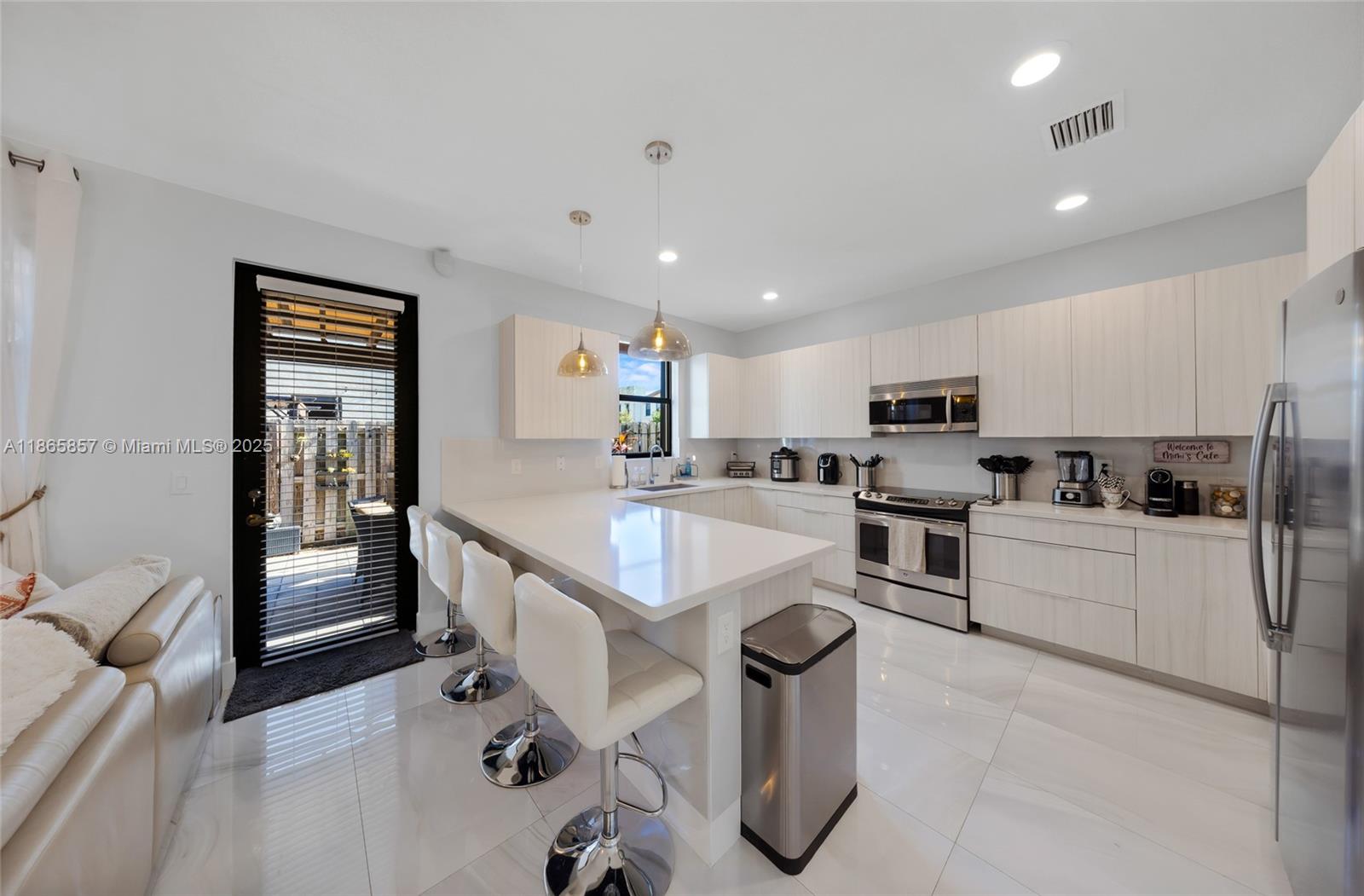 Property photo # 4