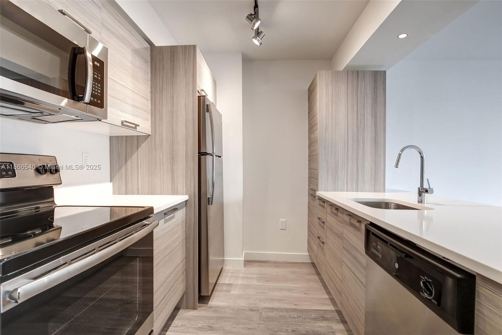 Property photo # 4