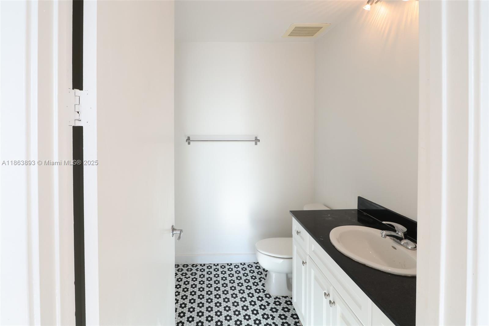 Property photo # 6