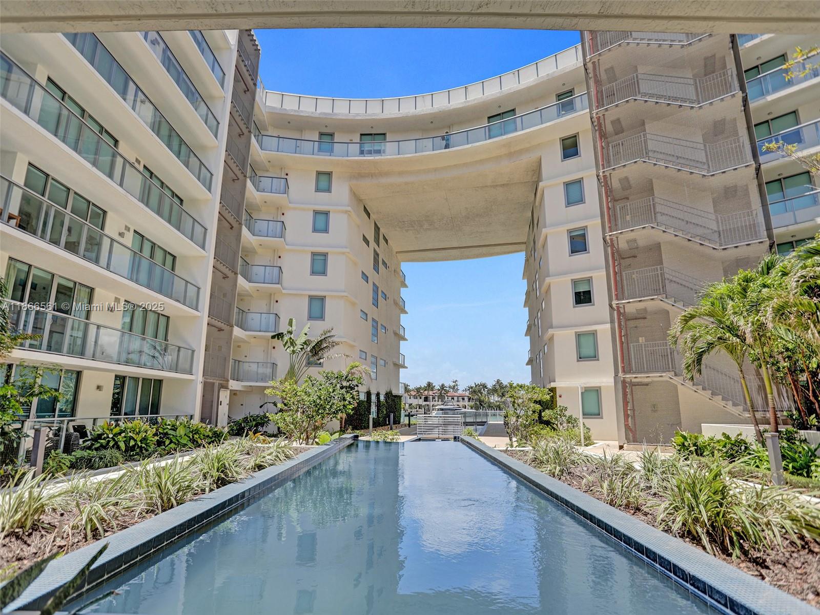 Condo for Sale in Miami Beach, FL