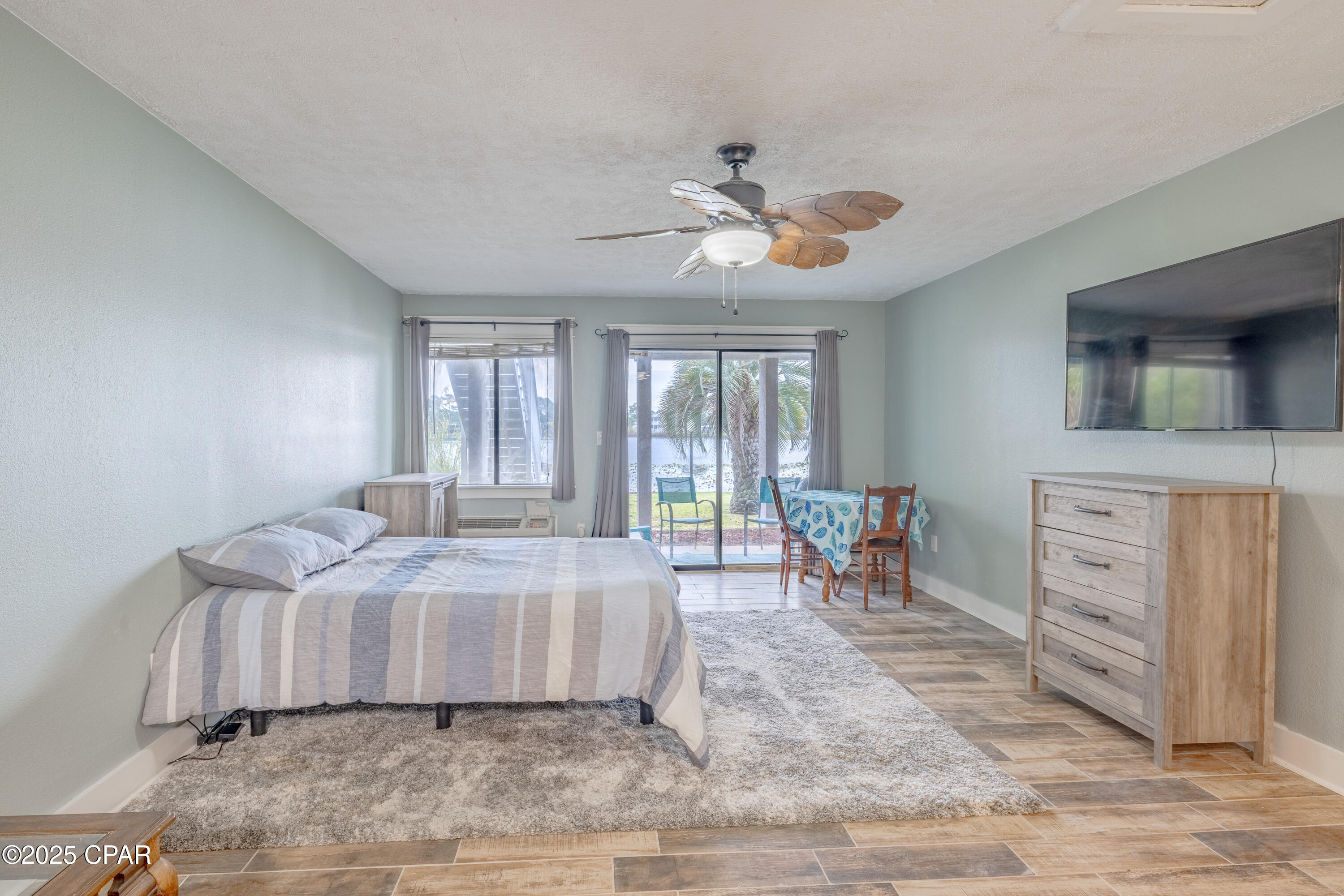 Image 2 For 301 Lullwater Drive 279