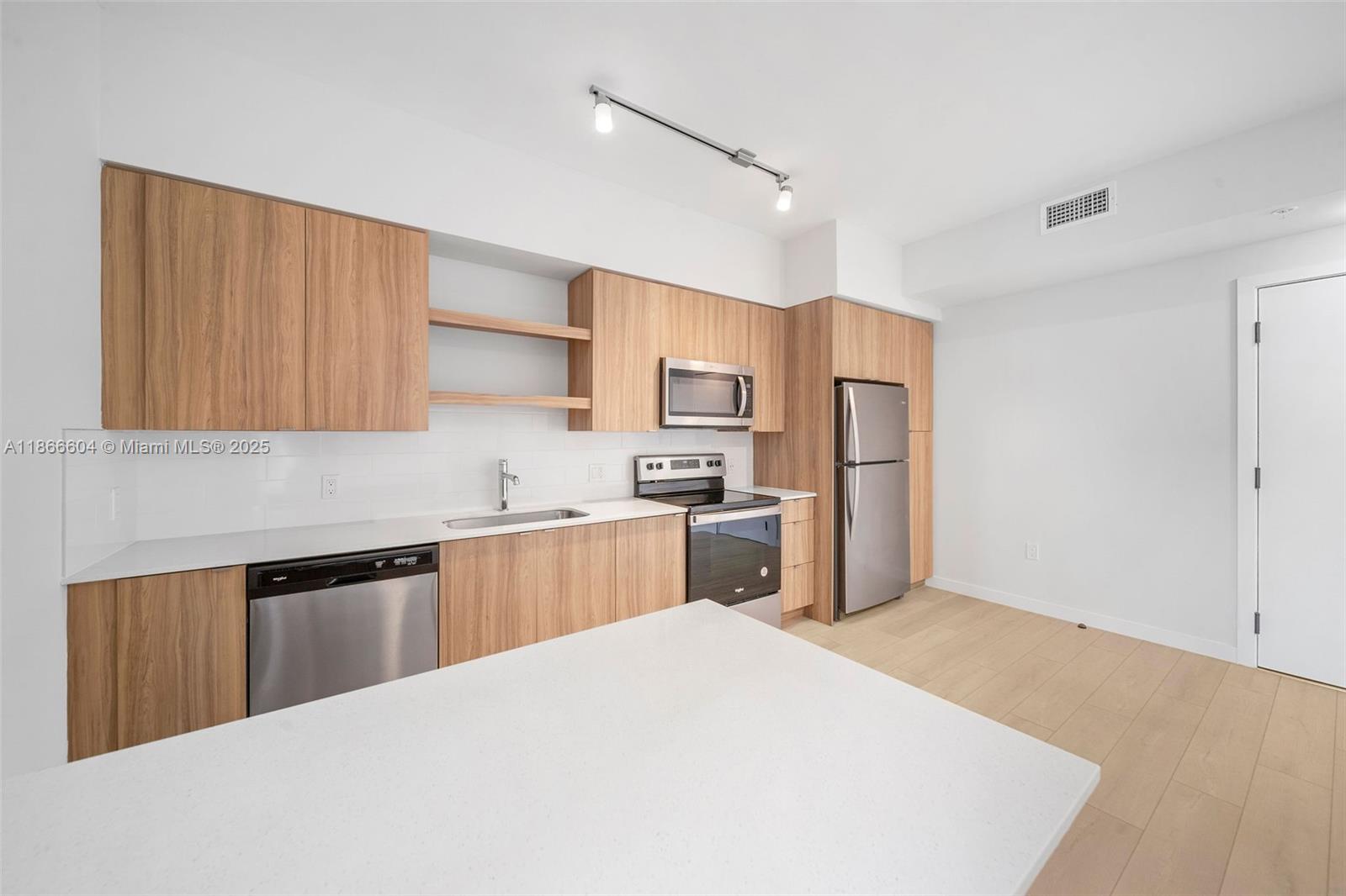 Property photo # 7