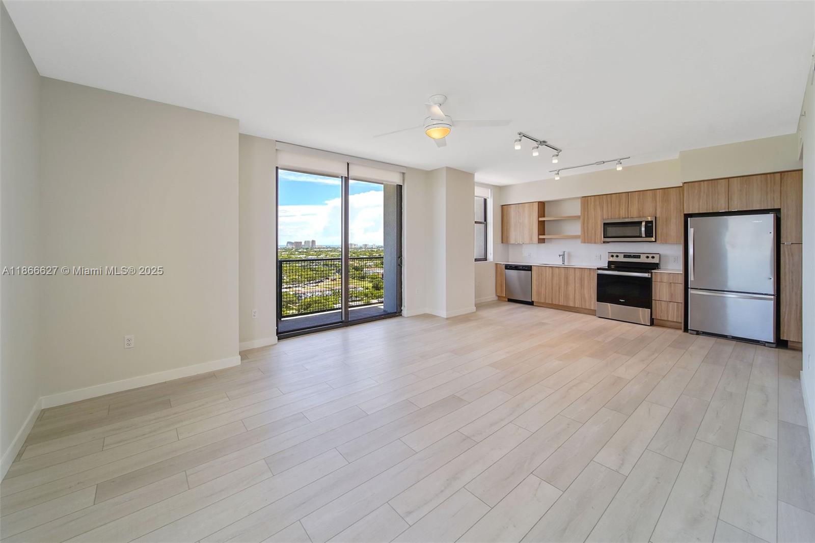 Property photo # 9