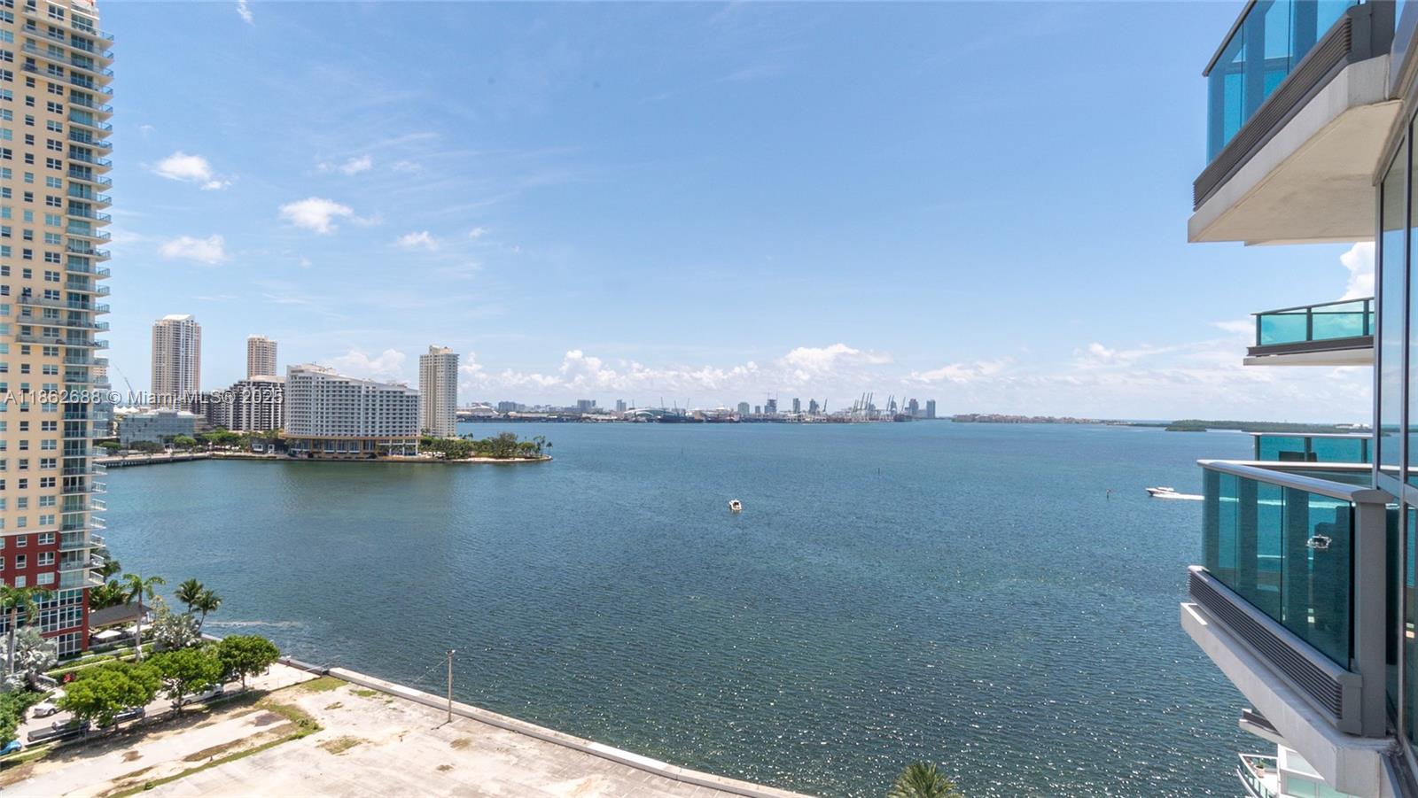 Condo for Sale in Miami, FL