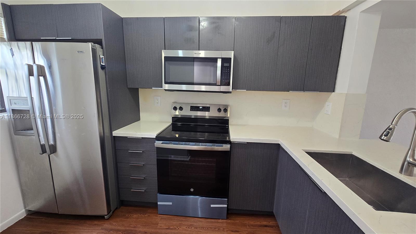Property photo # 6