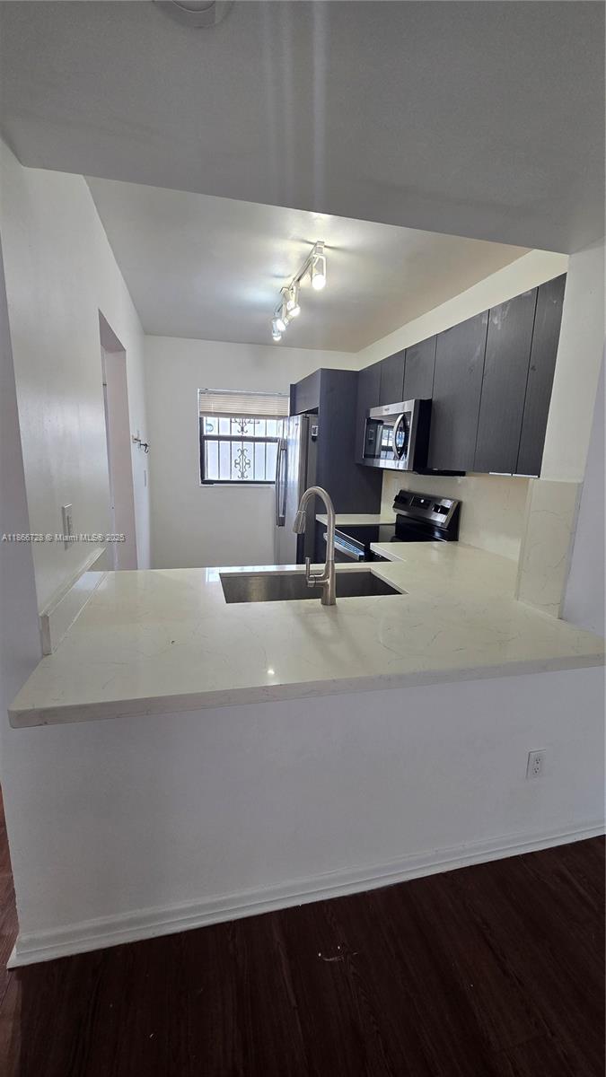 Property photo # 9