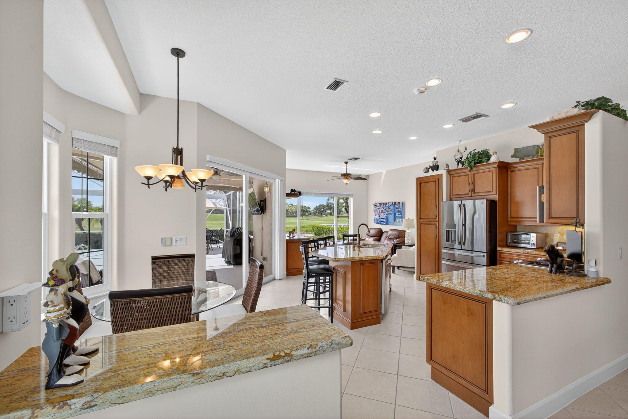 Image to showcase the property located at 902 Augusta Pointe Drive