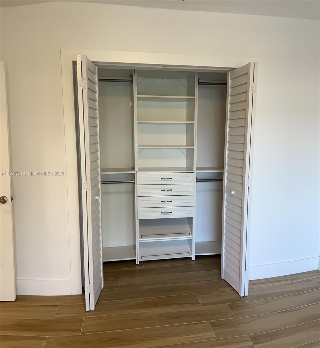 Property photo # 9