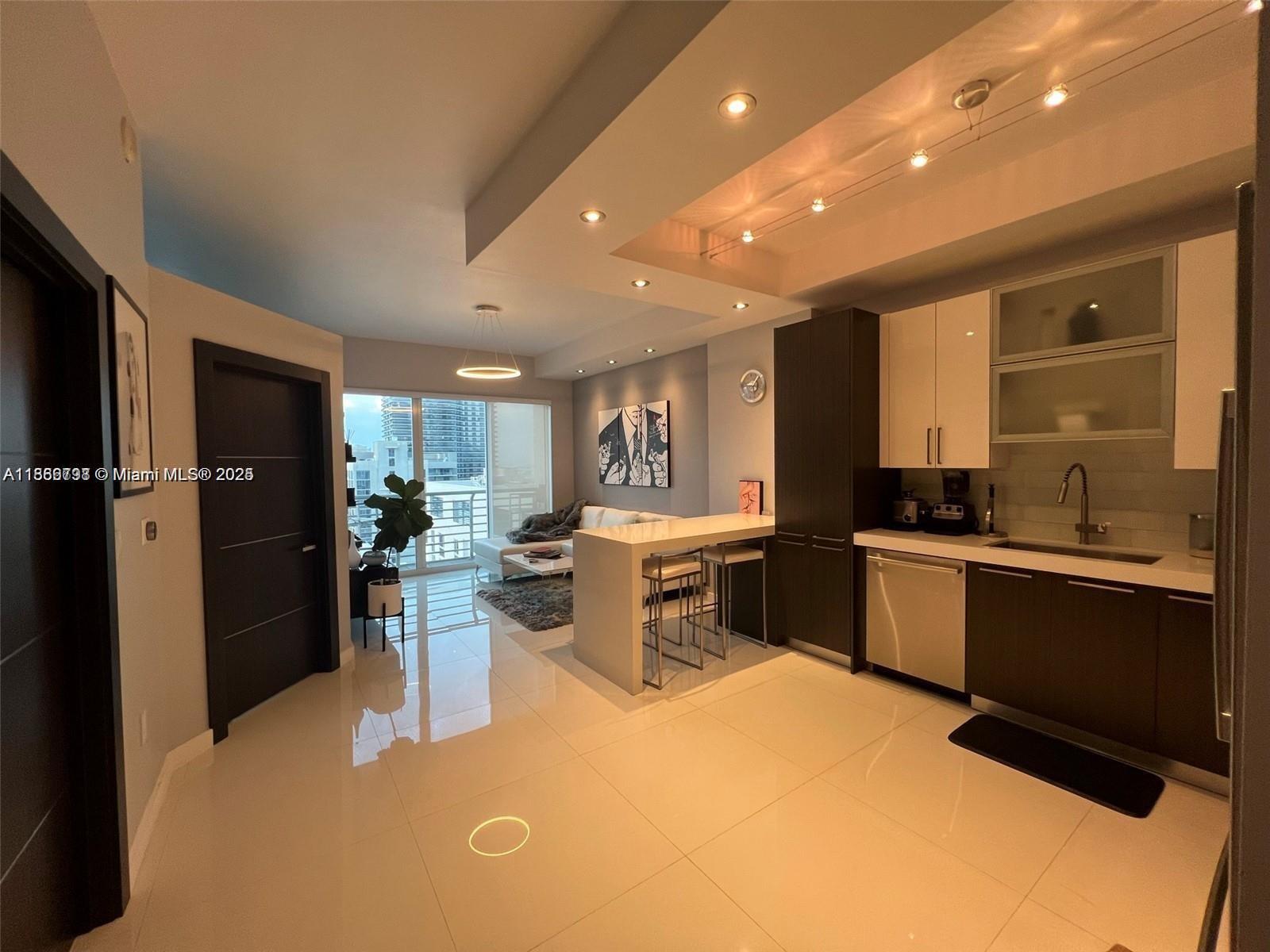 133 NE 2nd Ave #3207, Miami FL 33132