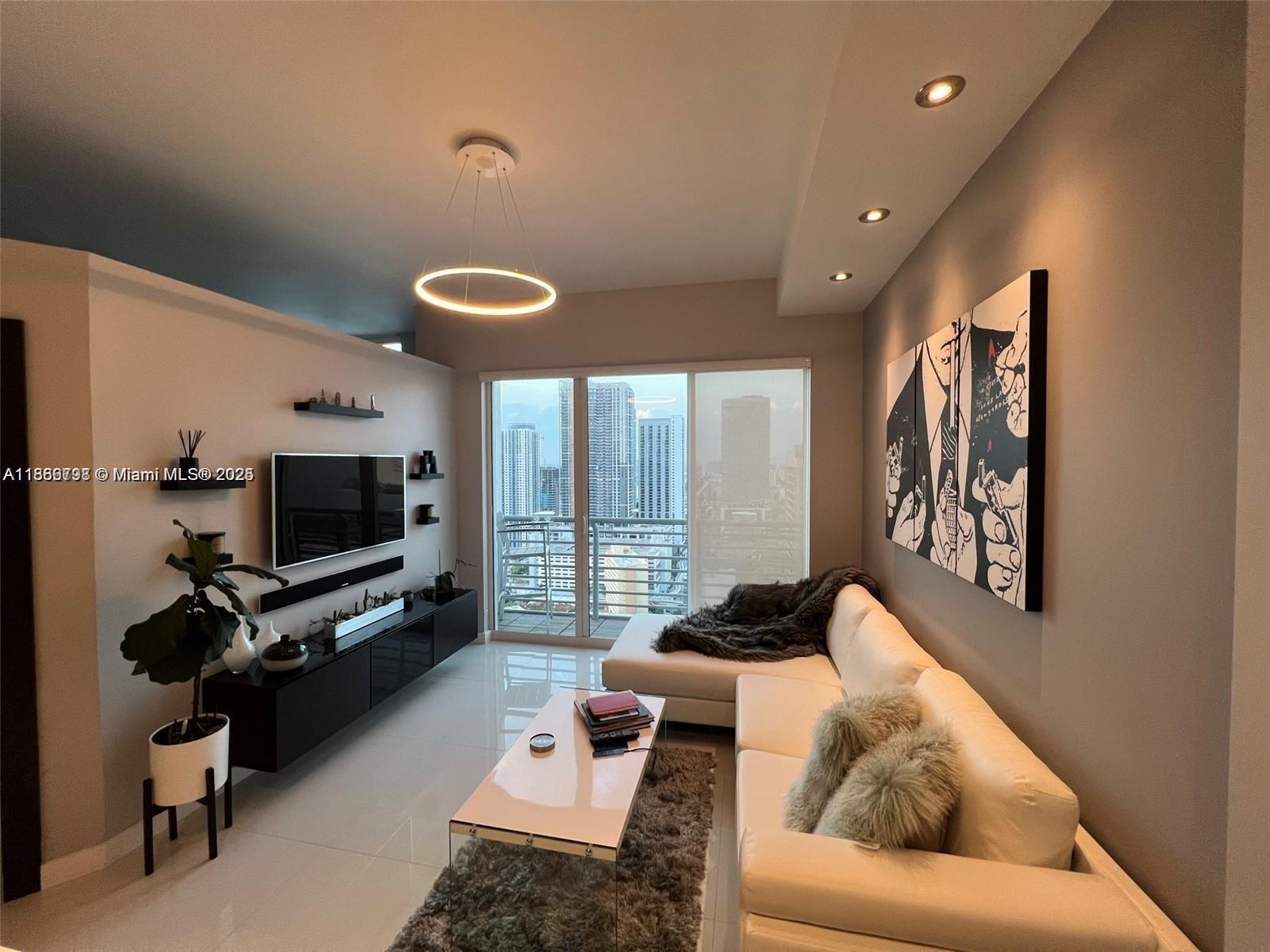 133 NE 2nd Ave #3207, Miami FL 33132