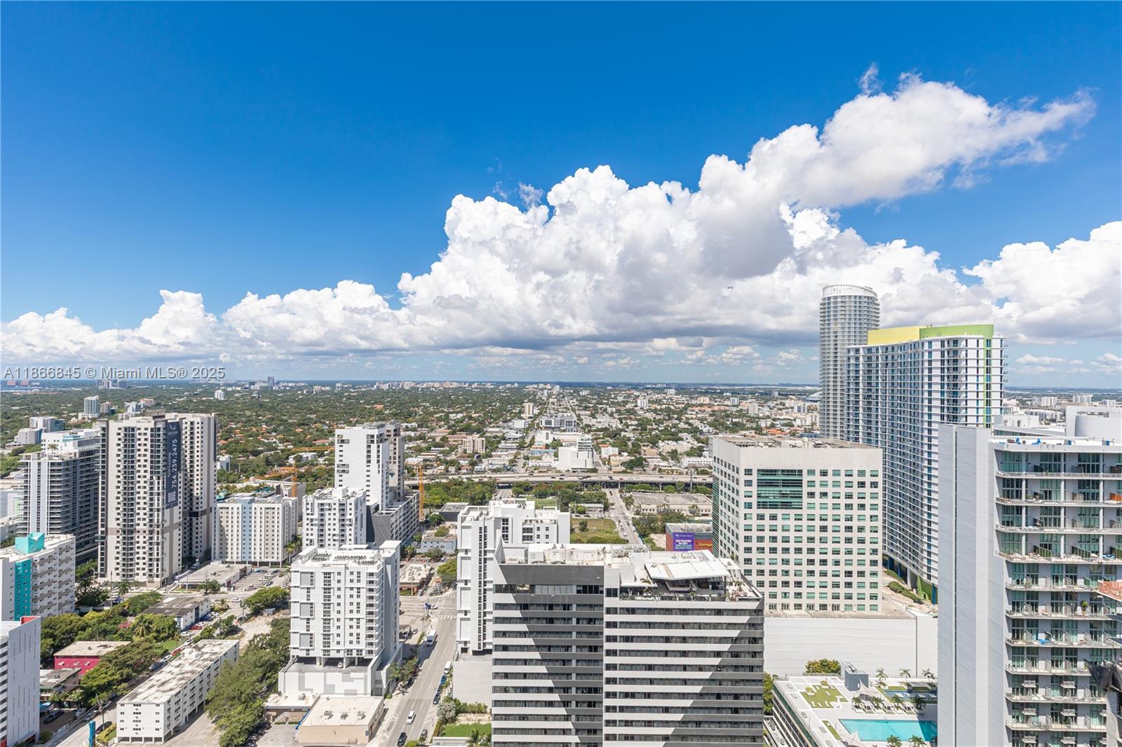 88 SW 7th St #3406, Miami FL 33130