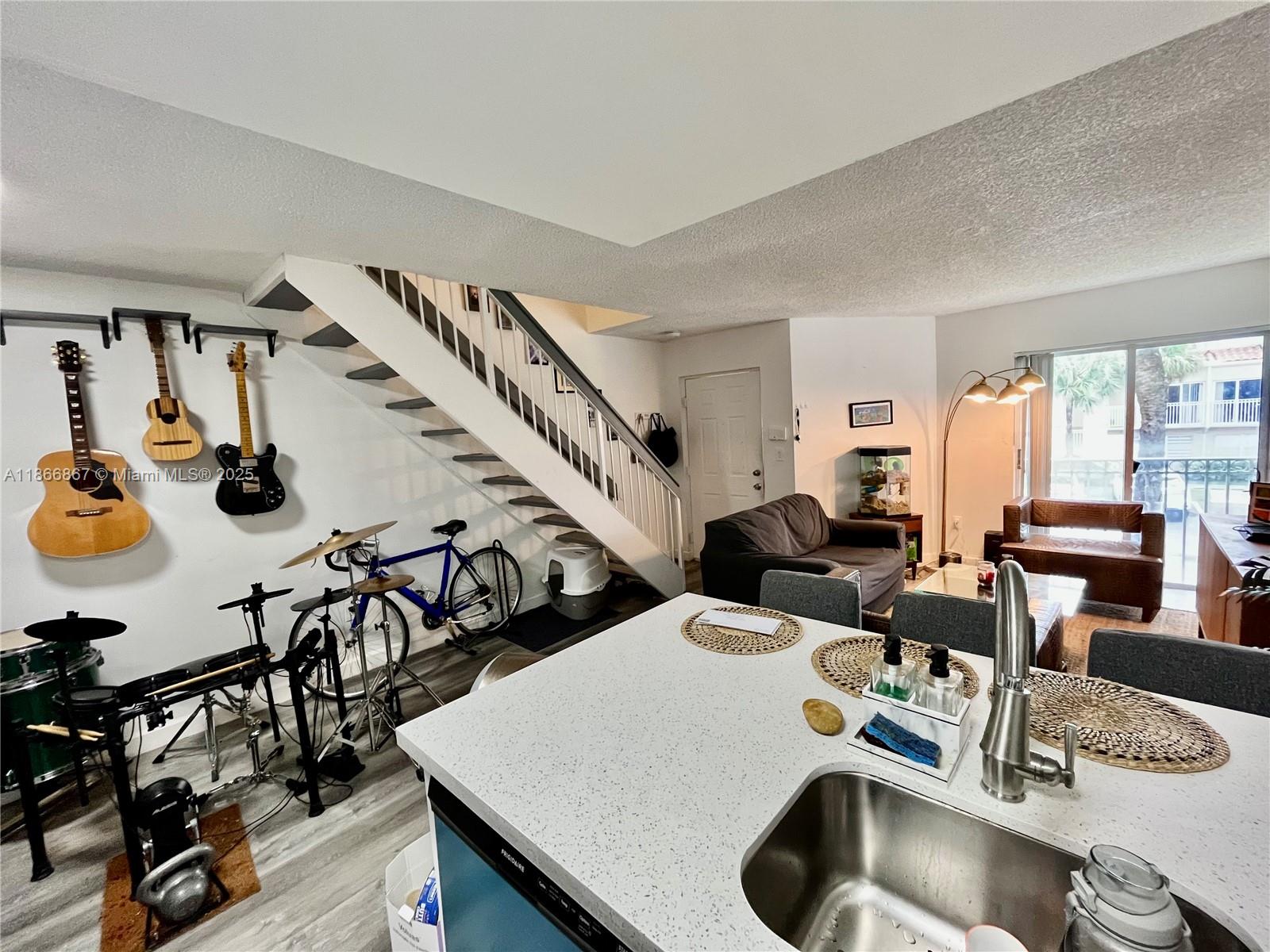 Property photo # 7