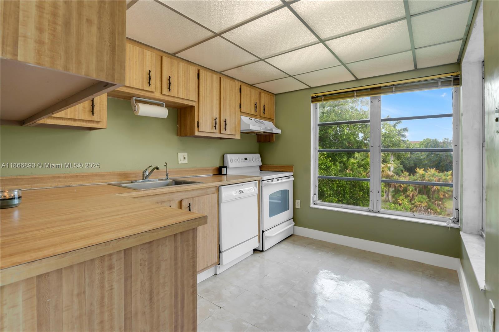 Property photo # 4