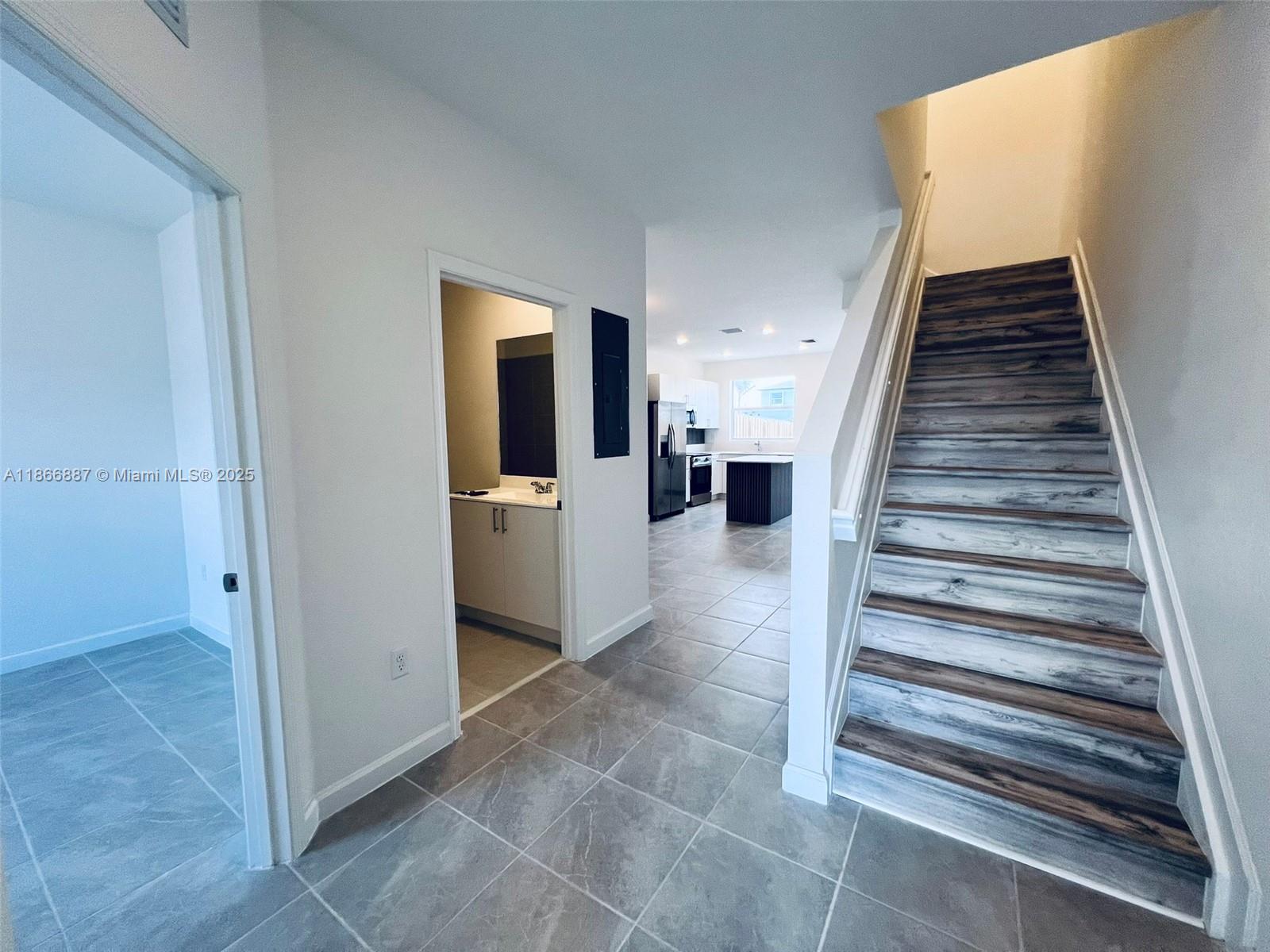 Property photo # 9