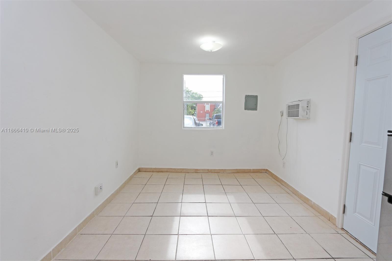 Property photo # 7